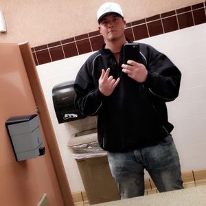 Meet your Posher, Christisn